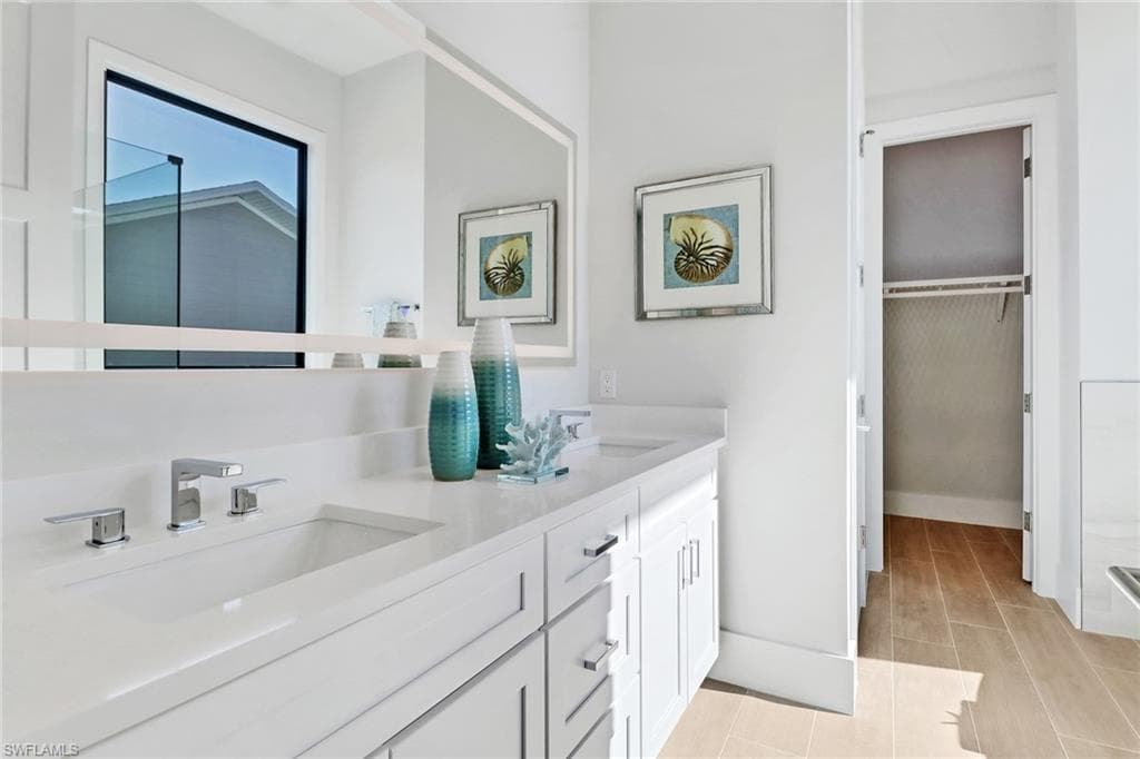 685 6th Ave, Marco Island, FL 34145-10