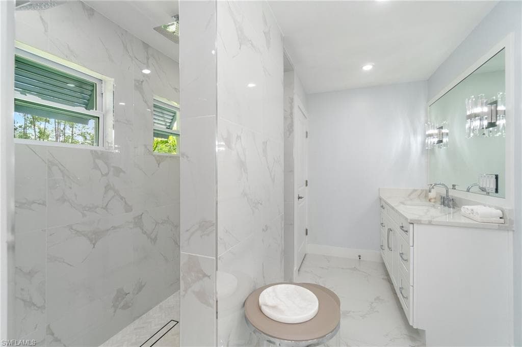 4106 3rd Ave SW, Naples, FL 34119-23