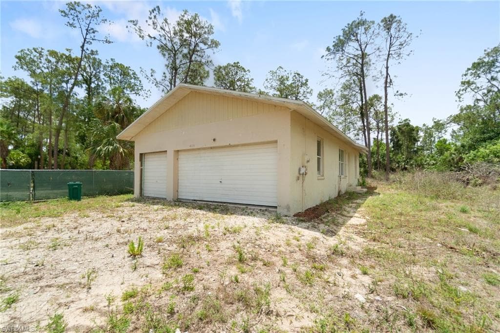 4106 3rd Ave SW, Naples, FL 34119-38