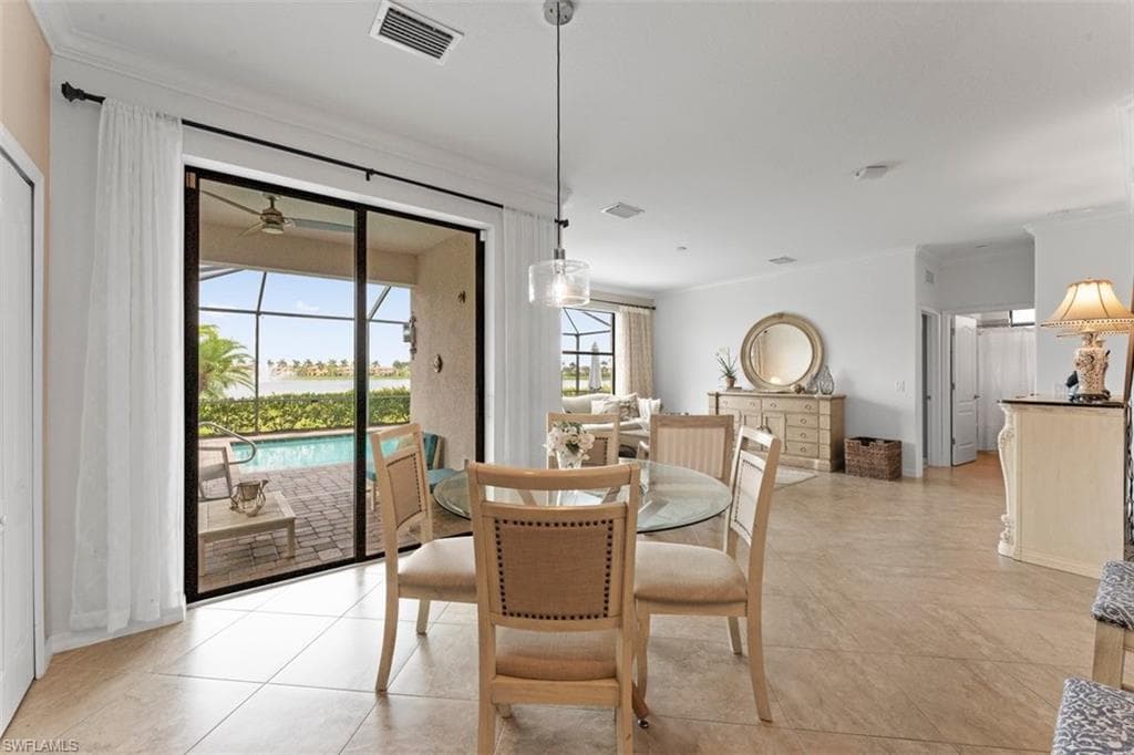 1588 Santiago Cir, Naples, FL 34113-14