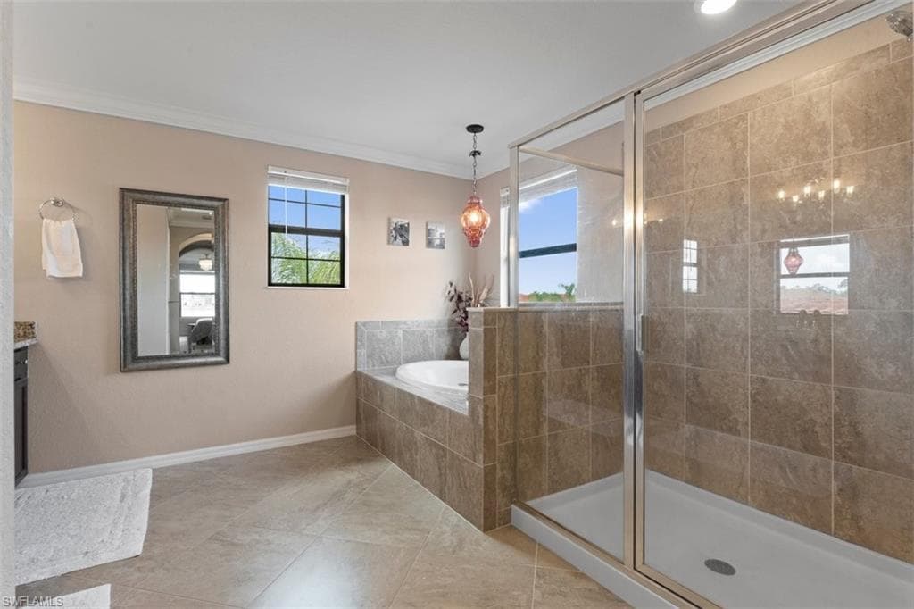 1588 Santiago Cir, Naples, FL 34113-22