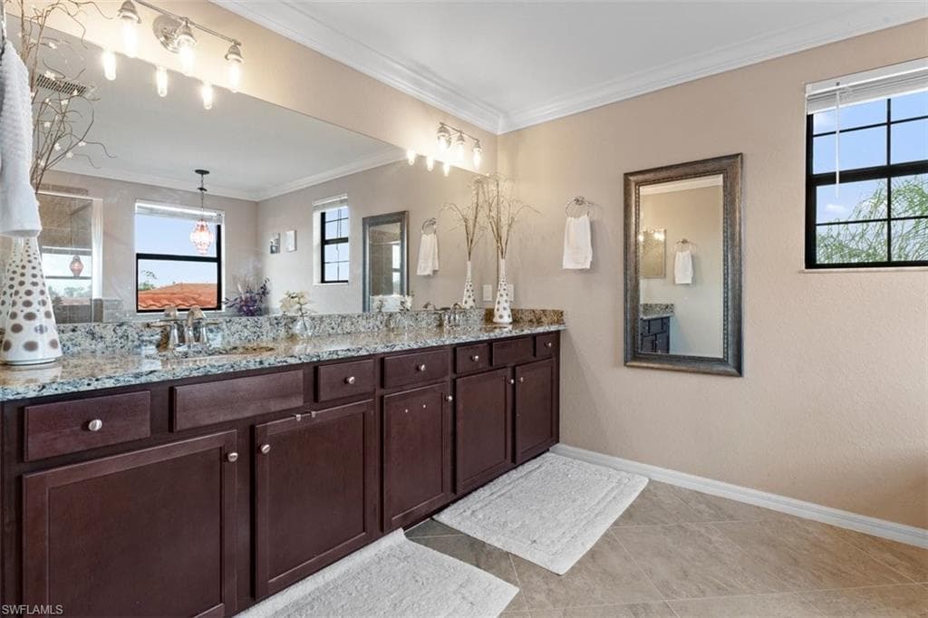 1588 Santiago Cir, Naples, FL 34113-23