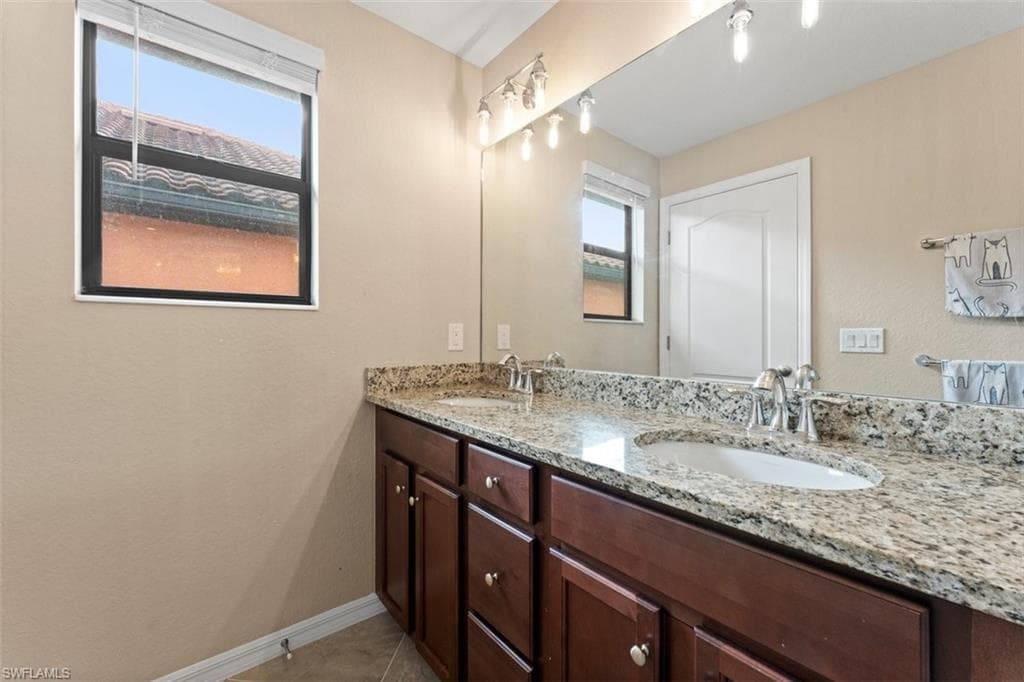 1588 Santiago Cir, Naples, FL 34113-30