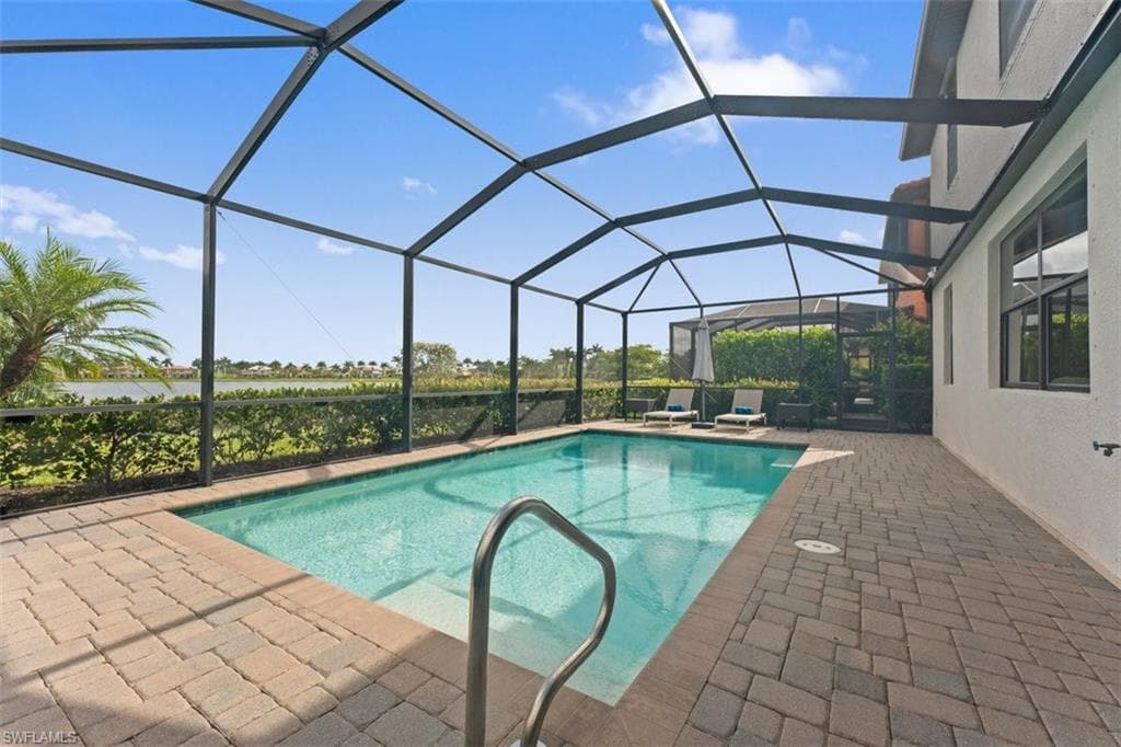 1588 Santiago Cir, Naples, FL 34113-34
