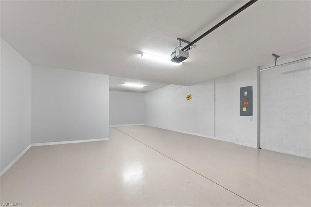 1588 Santiago Cir, Naples, FL 34113-37
