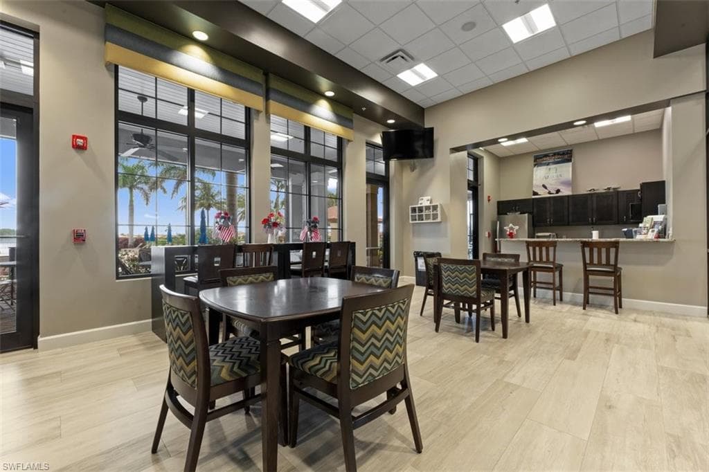 1588 Santiago Cir, Naples, FL 34113-48
