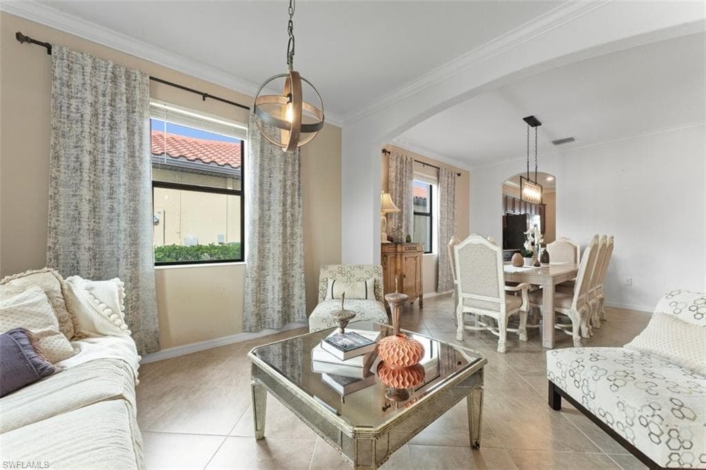 1588 Santiago Cir, Naples, FL 34113-8
