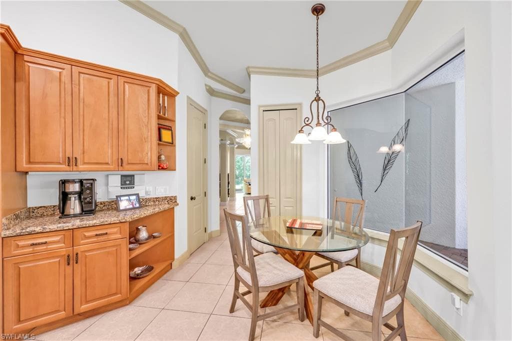 4000 Stonesthrow Ct, Naples, FL 34109-18