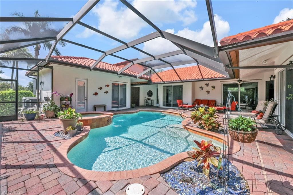 4000 Stonesthrow Ct, Naples, FL 34109-26