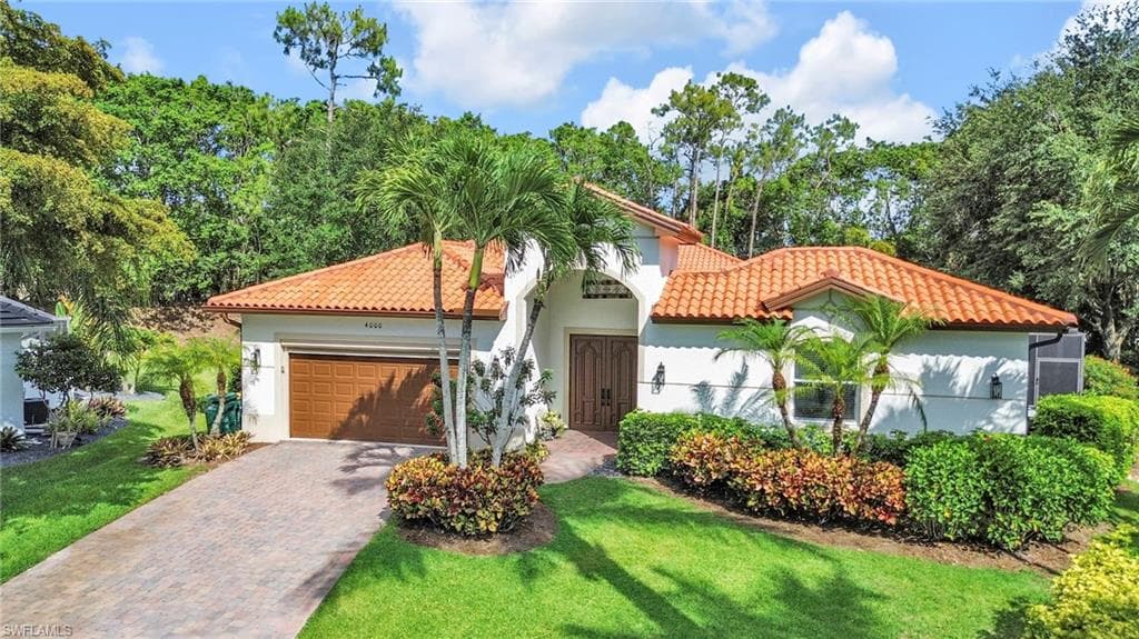 4000 Stonesthrow Ct, Naples, FL 34109-2