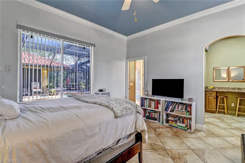 4000 Stonesthrow Ct, Naples, FL 34109-37