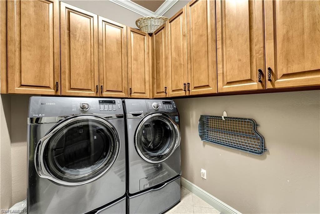 4000 Stonesthrow Ct, Naples, FL 34109-40