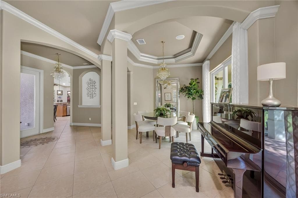 4000 Stonesthrow Ct, Naples, FL 34109-6