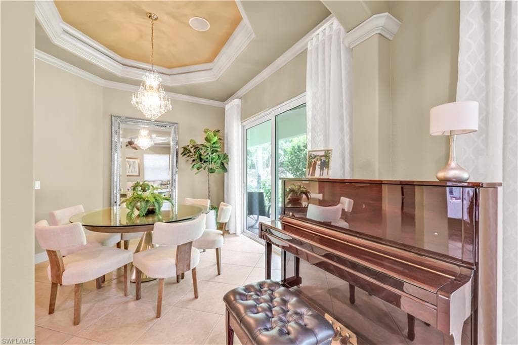 4000 Stonesthrow Ct, Naples, FL 34109-7