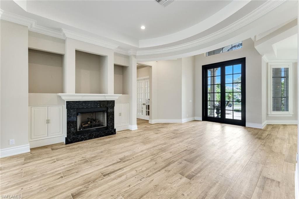 384 Mooring Line Dr, Naples, FL 34102-9