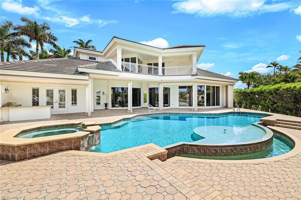 384 Mooring Line Dr, Naples, FL 34102-19