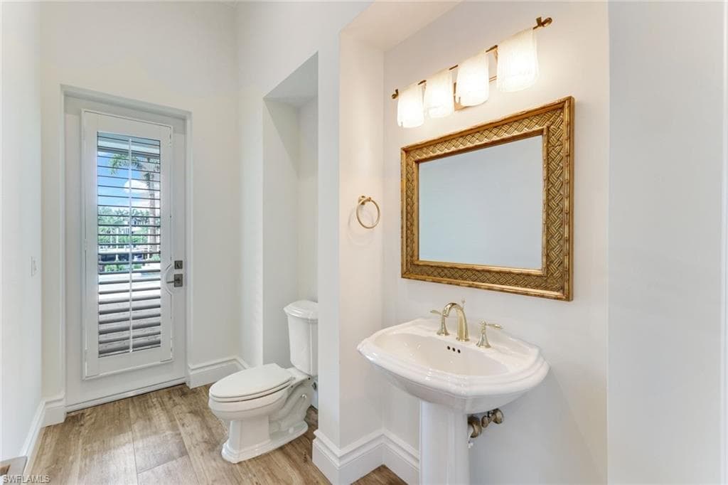384 Mooring Line Dr, Naples, FL 34102-27