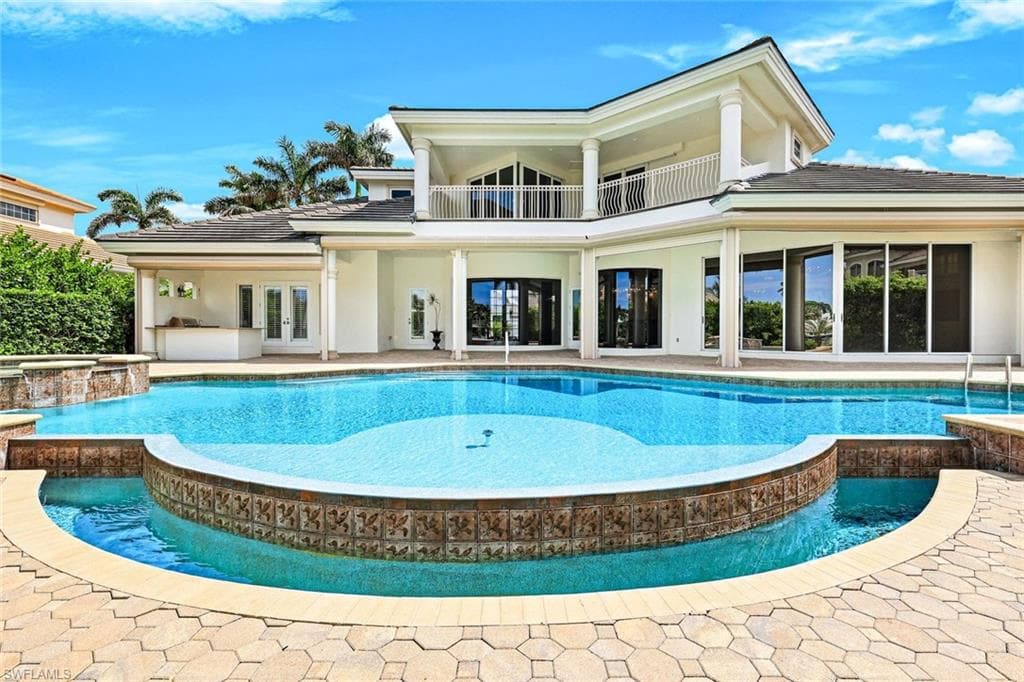 384 Mooring Line Dr, Naples, FL 34102-3