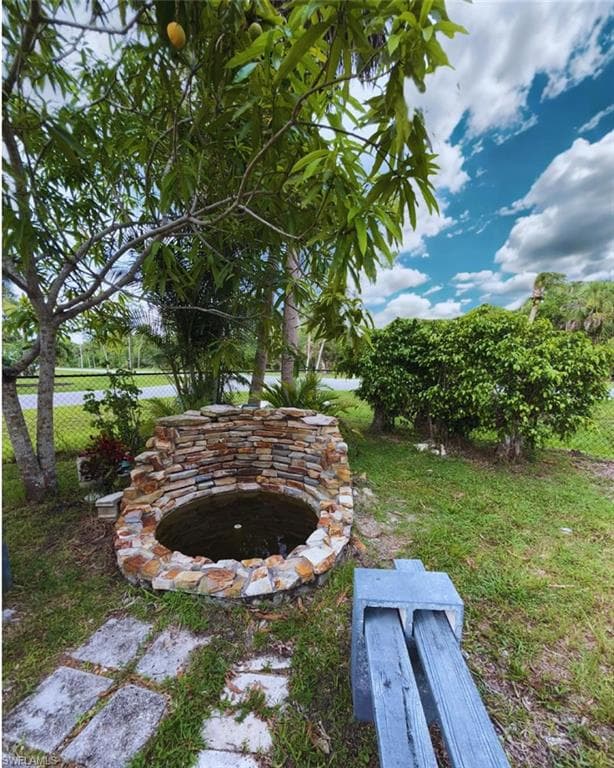51 Derhenson Dr, Naples, FL 34114-8