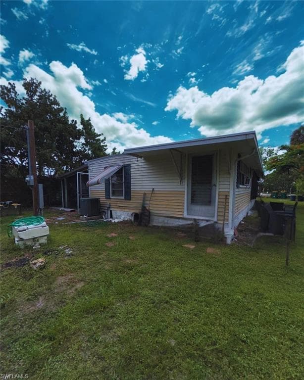 51 Derhenson Dr, Naples, FL 34114-16