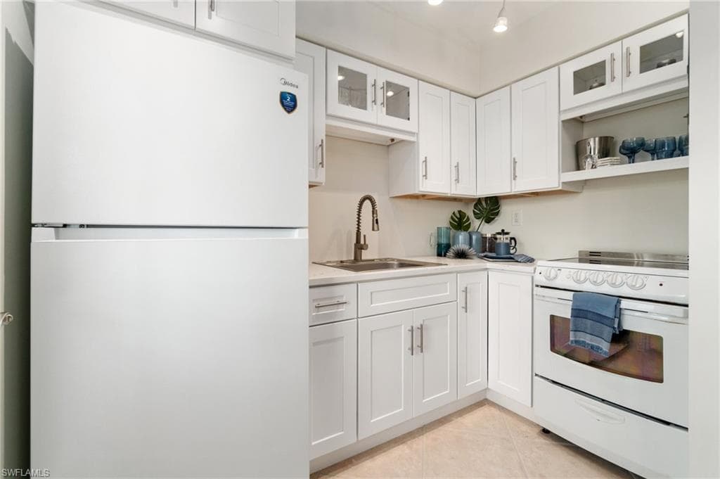 240 Collier Blvd F2, Marco Island, FL 34145-9
