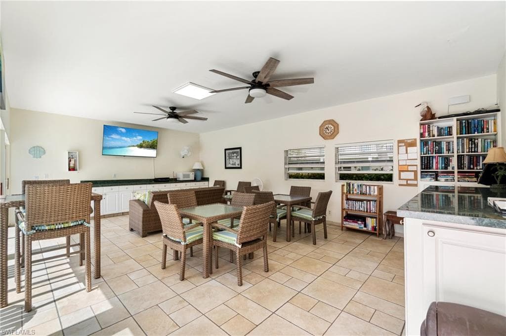 240 Collier Blvd F2, Marco Island, FL 34145-20