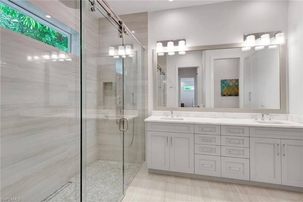 2120 Curtis St, Naples, FL 34112-28