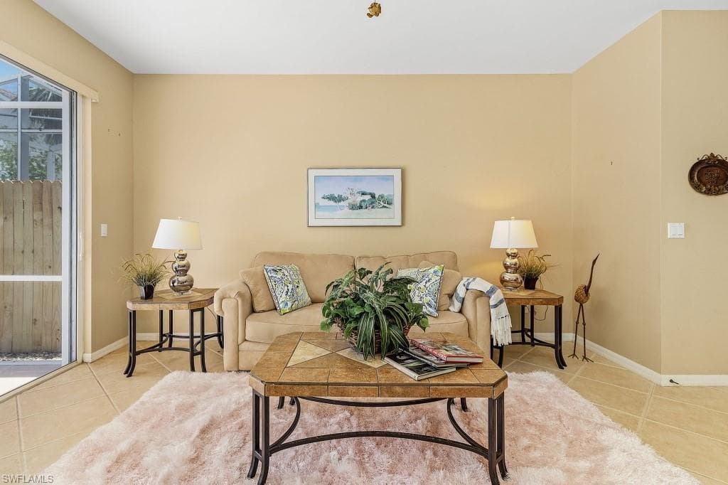 8381 Village Edge Cir 3, Fort Myers, FL 33919-8