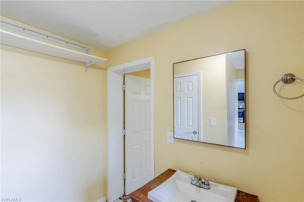 2414 Braman Ave, Fort Myers, FL 33901-18