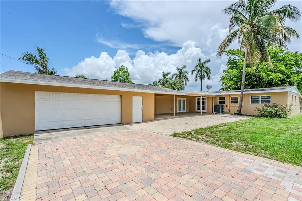 2414 Braman Ave, Fort Myers, FL 33901-33