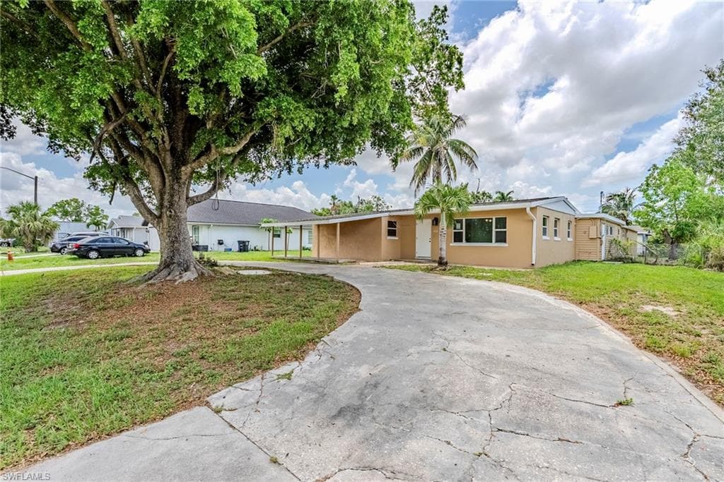 2414 Braman Ave, Fort Myers, FL 33901-3