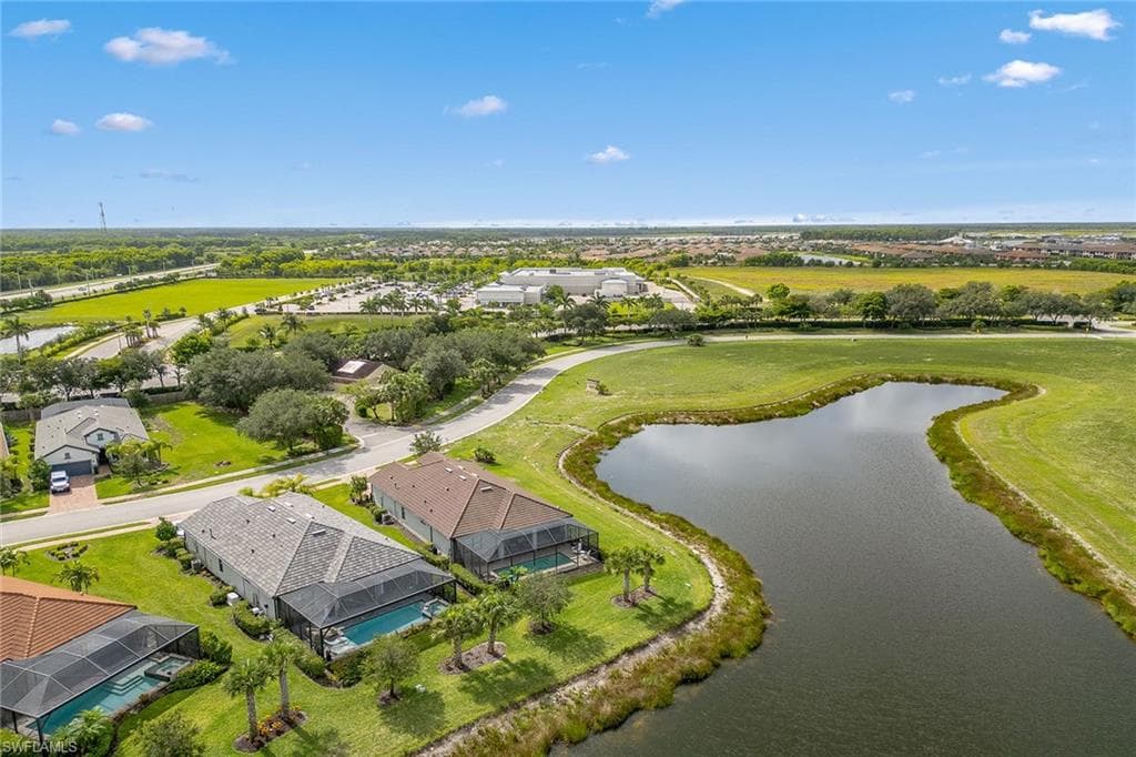 2703 Aviamar Cir, Naples, FL 34114-34