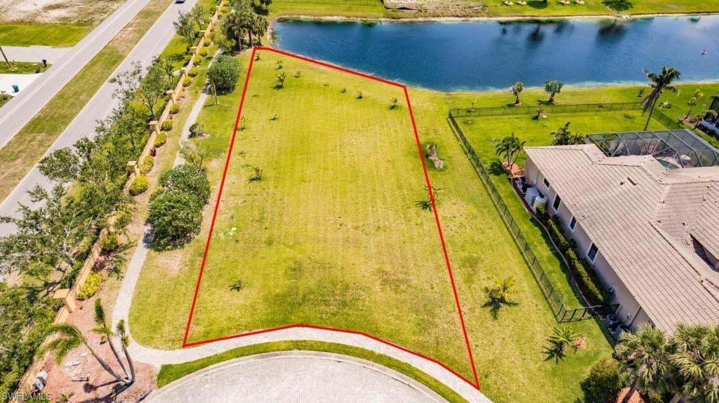 916 Cape Estates Cir, Cape Coral, FL 33993-12