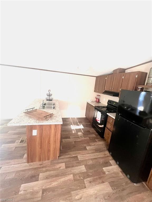 4 Henderson Dr, Naples, FL 34114-10