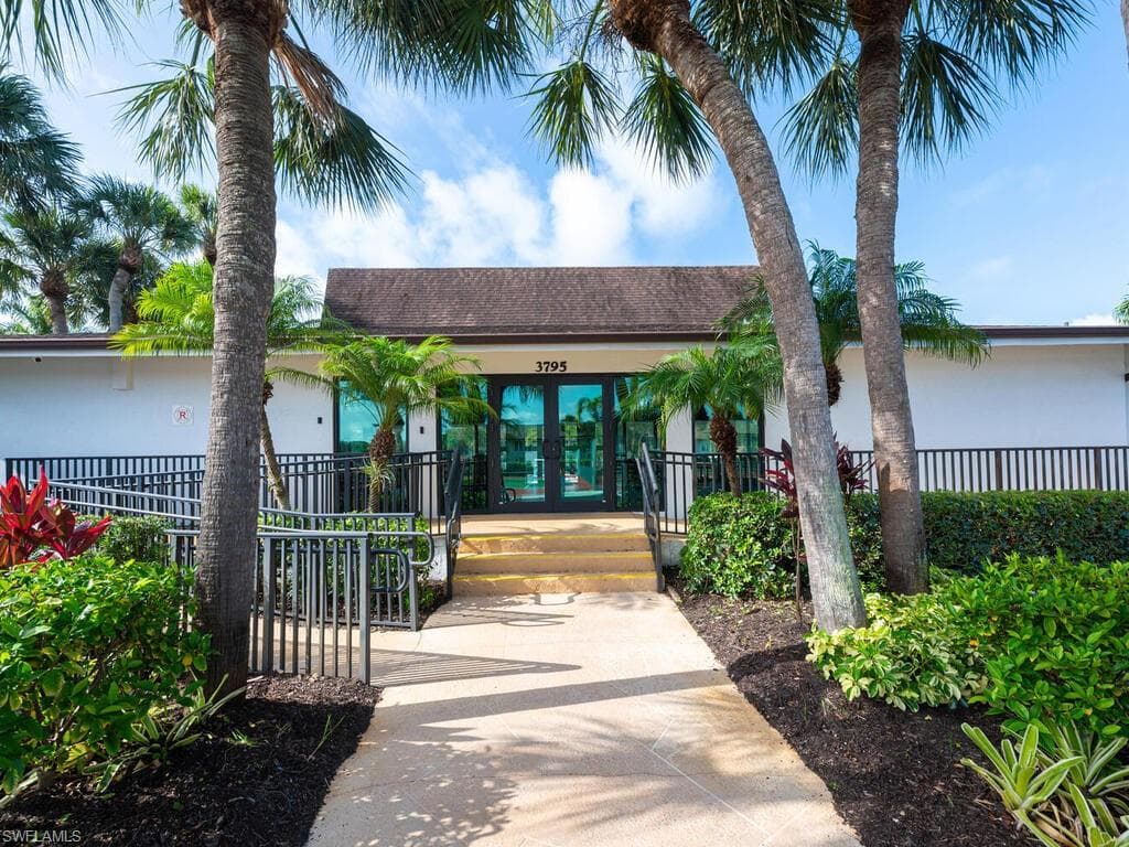 3603 Arctic Cir 402, Naples, FL 34112-23
