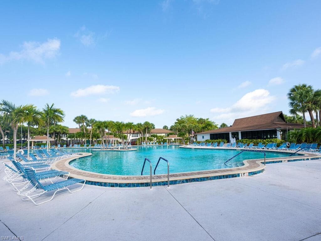 3603 Arctic Cir 402, Naples, FL 34112-26