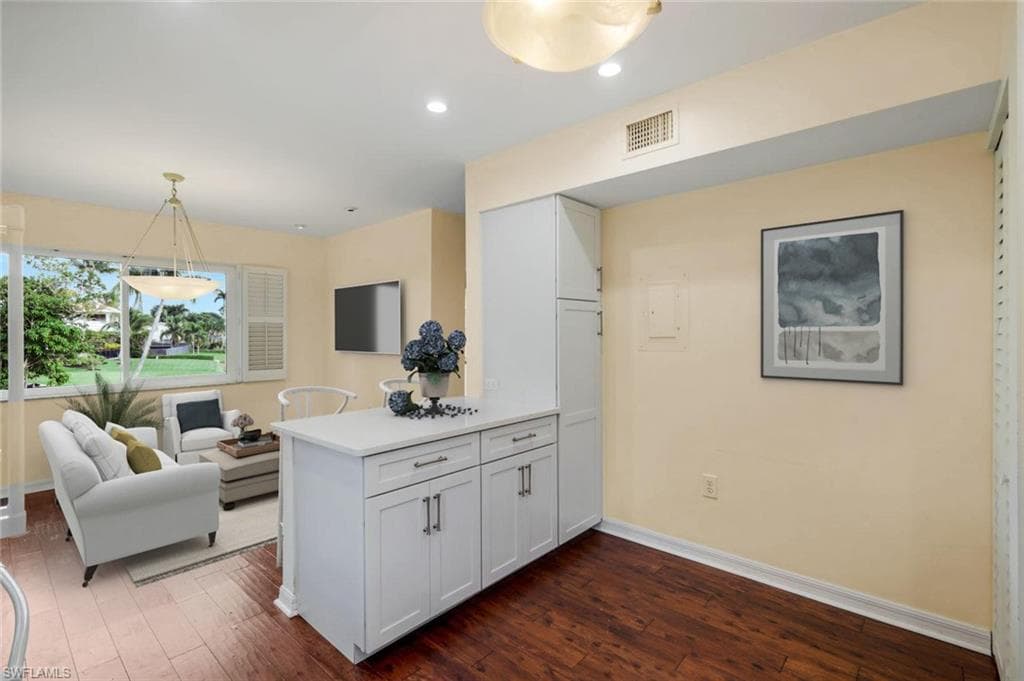 4160 Crayton Rd A8, Naples, FL 34103-11