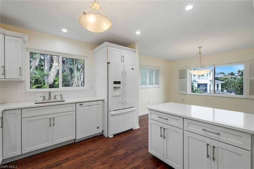 4160 Crayton Rd A8, Naples, FL 34103-16