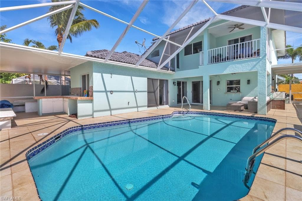 1145 Jardin Dr, Naples, FL 34104-1