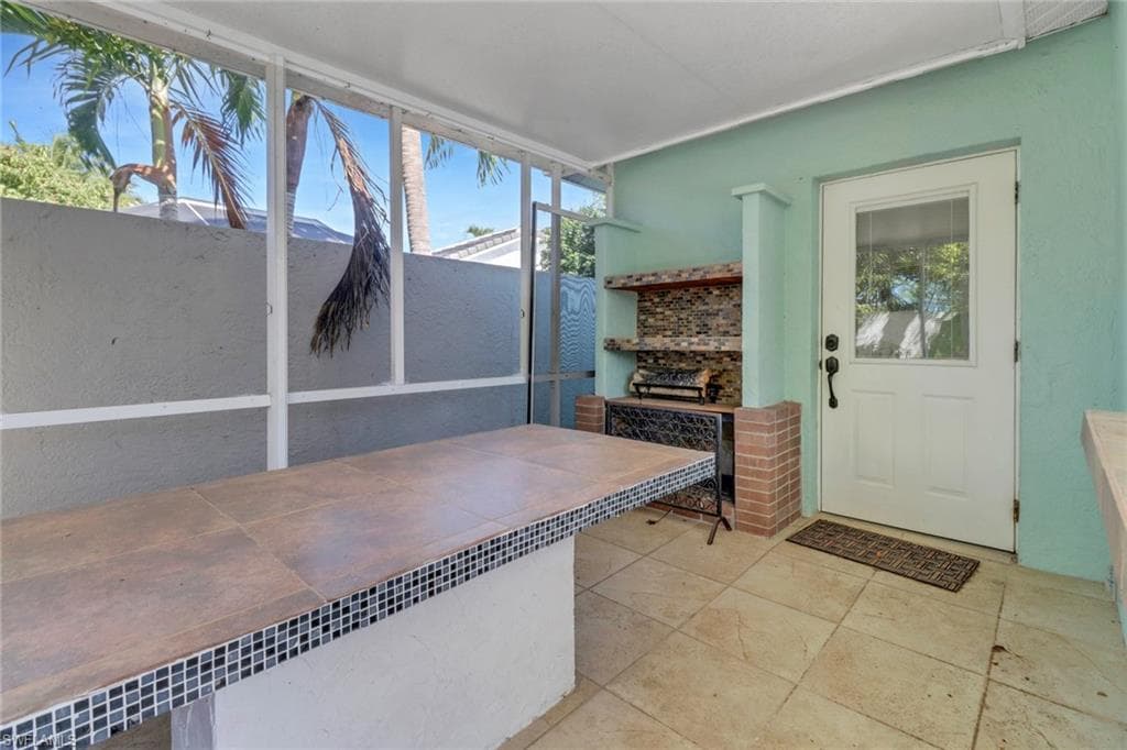 1145 Jardin Dr, Naples, FL 34104-31