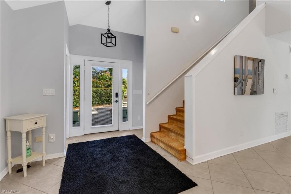 1145 Jardin Dr, Naples, FL 34104-4