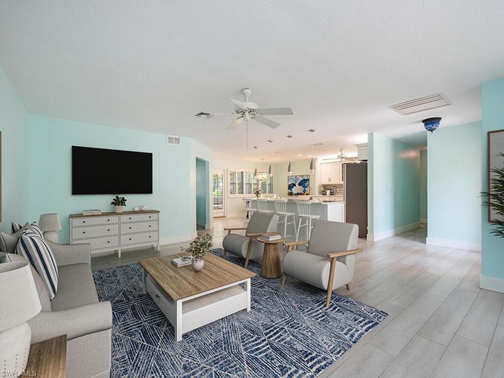 1486 13th Ave N, Naples, FL 34102-6