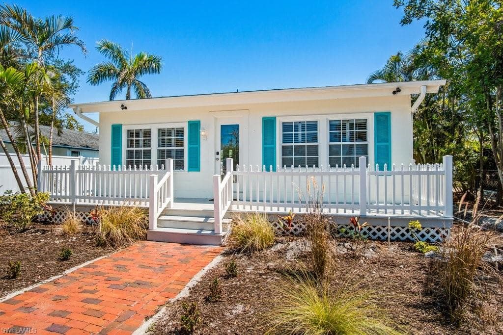 1012 Ridge St, Naples, FL 34103-1