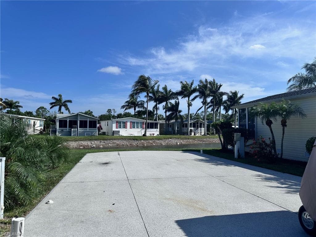1254 Silver Lakes Blvd, Naples, FL 34114-4