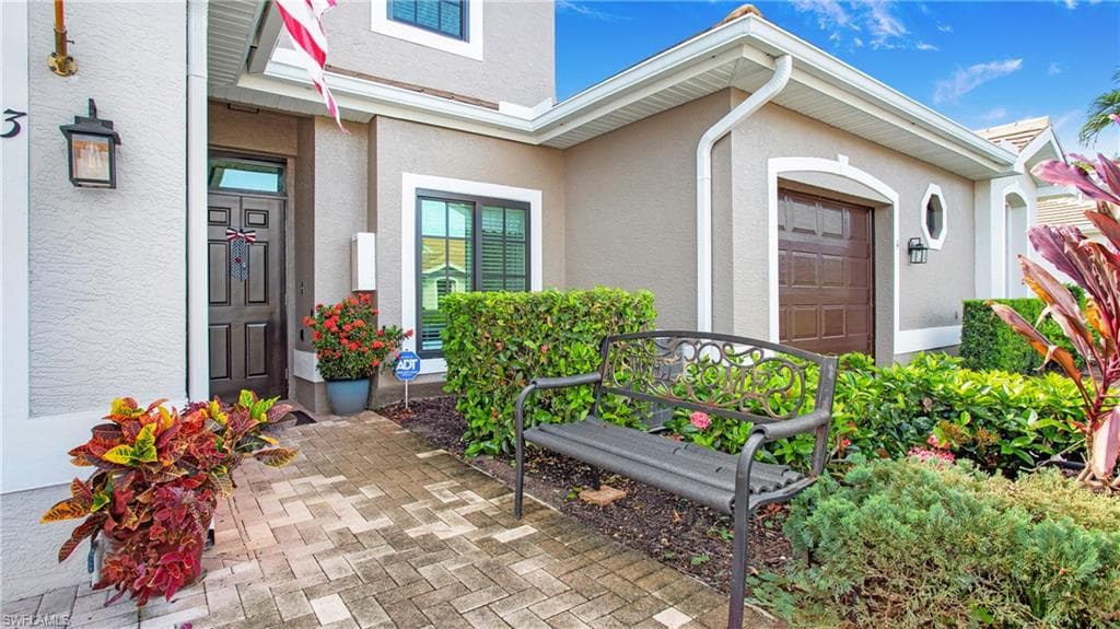 7805 Woodbrook Cir 3003, Naples, FL 34104-27
