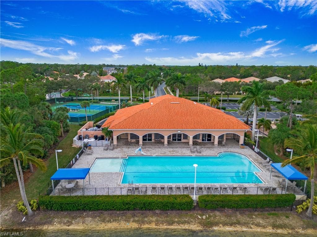 7805 Woodbrook Cir 3003, Naples, FL 34104-37