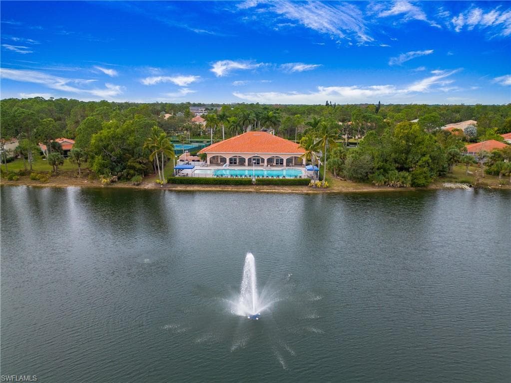 7805 Woodbrook Cir 3003, Naples, FL 34104-38