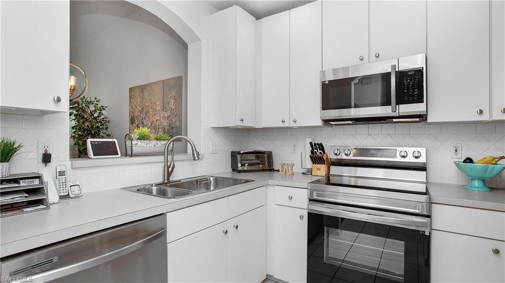 7805 Woodbrook Cir 3003, Naples, FL 34104-4