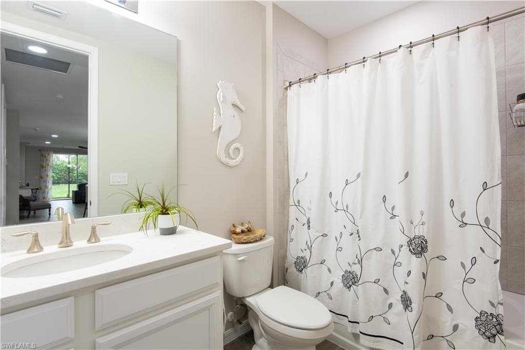 14727 Edgewater Cir, Naples, FL 34114-22