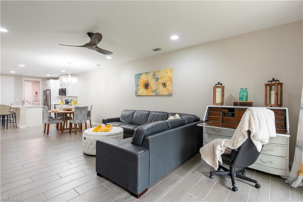 14727 Edgewater Cir, Naples, FL 34114-28